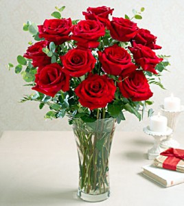 red-roses-centerpiece.jpg